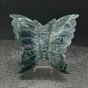 Druzy Moss Crystal Butterfly Carving